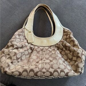 Coach Signature Canvas Tote in Khaki/Chalk